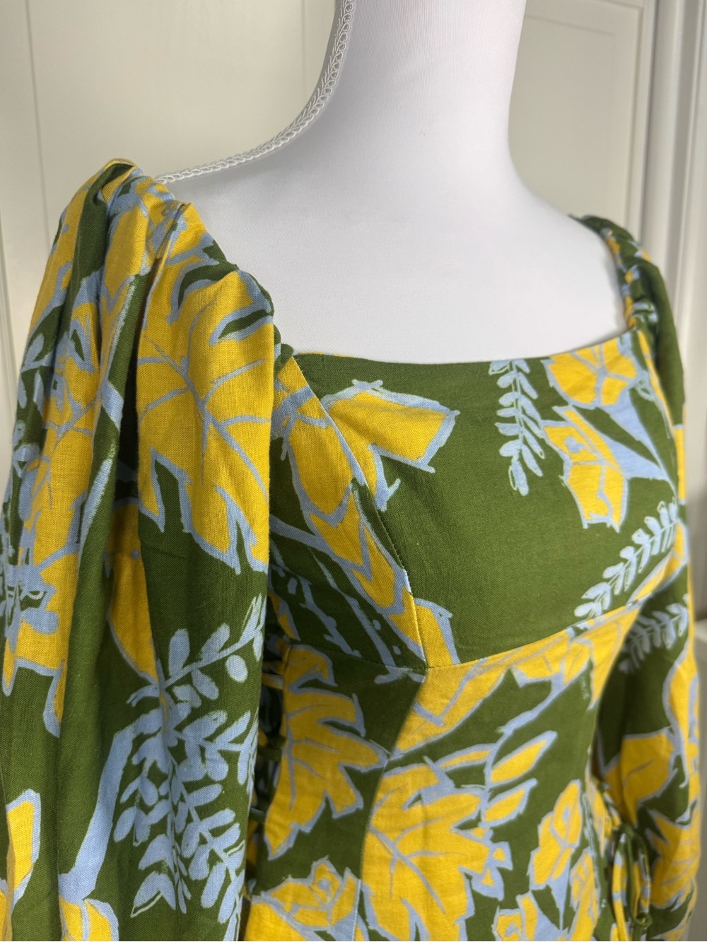 Farm Rio NWT Green Tropical Linen Blend Lace-Up Mini Dress Size S - Picture 4 of 13